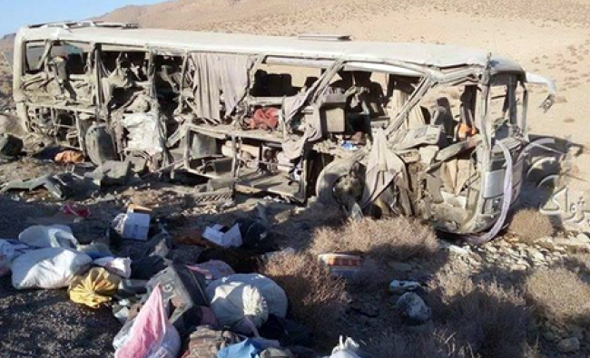 حادثۀ ترافيکى در فراه ١٤ کشته و ٤١ زخمى برجا گذاشت
